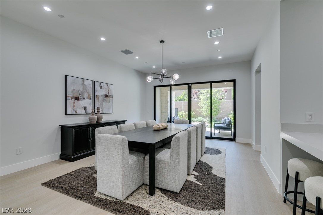 42 Ravenswood Avenue