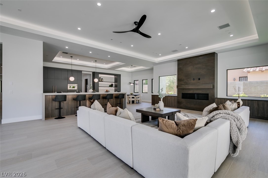 42 Ravenswood Avenue