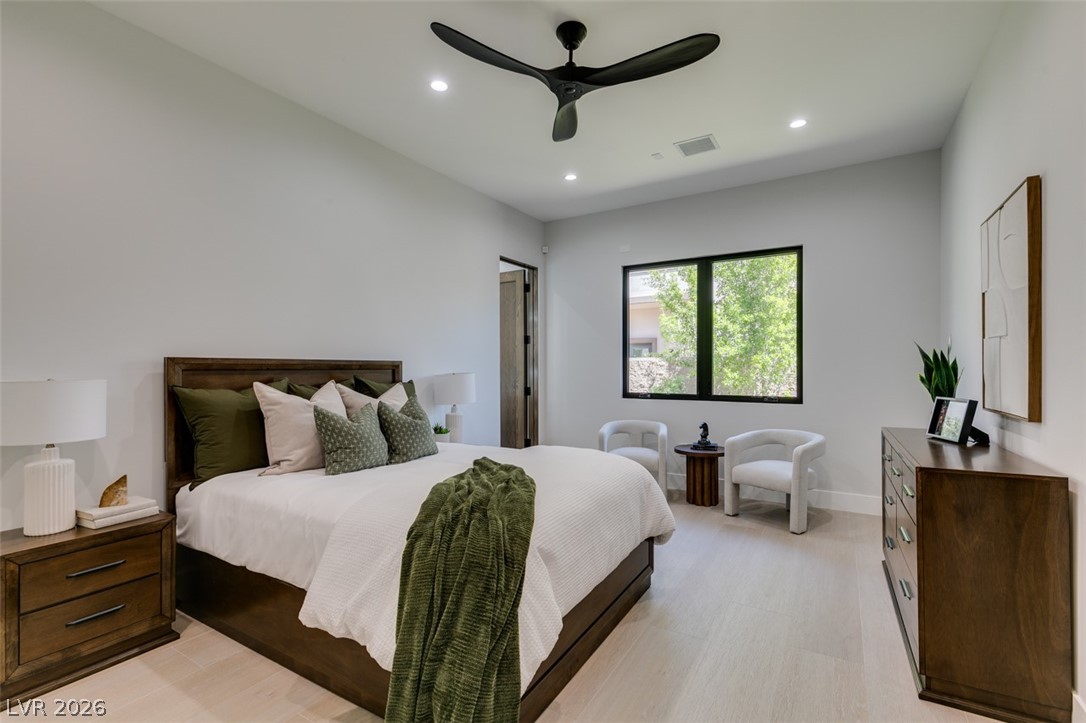 42 Ravenswood Avenue