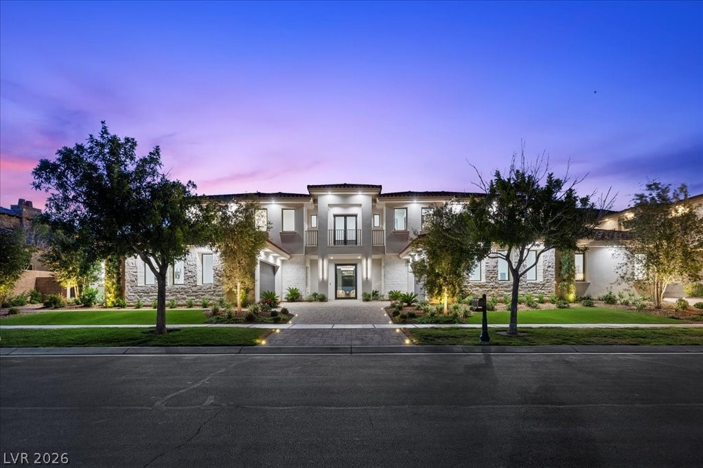 42 Ravenswood Avenue