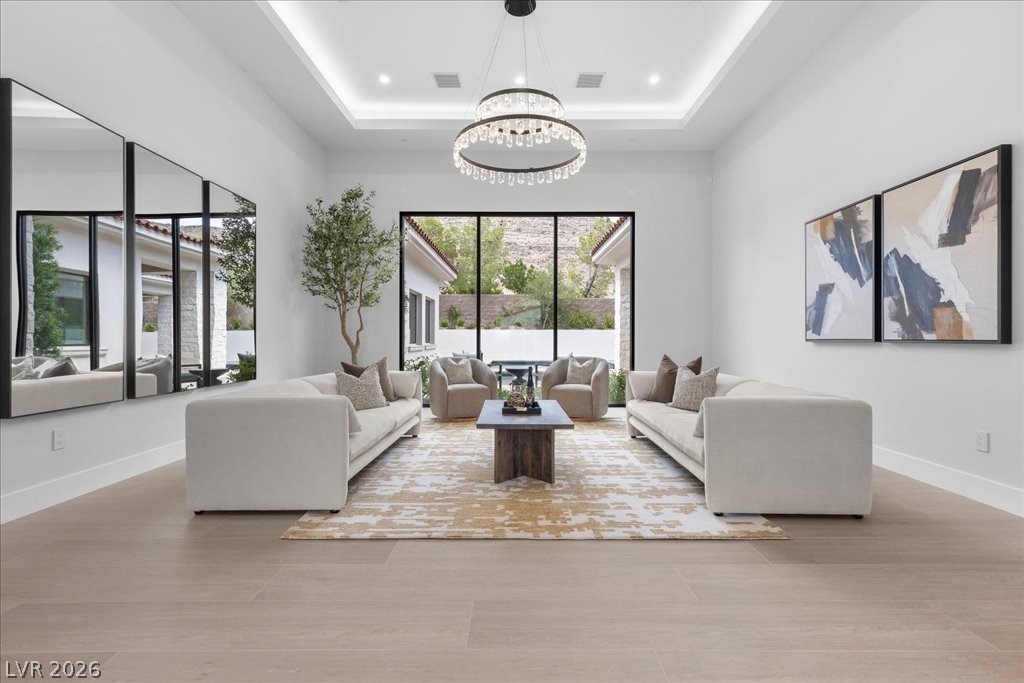 42 Ravenswood Avenue