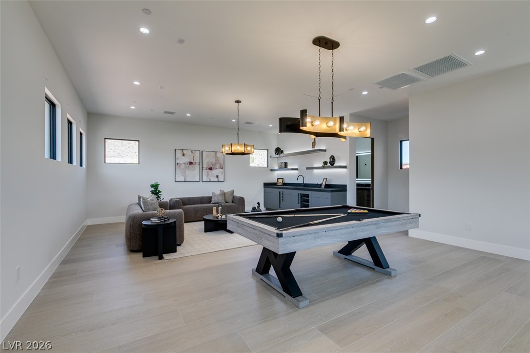 42 Ravenswood Avenue