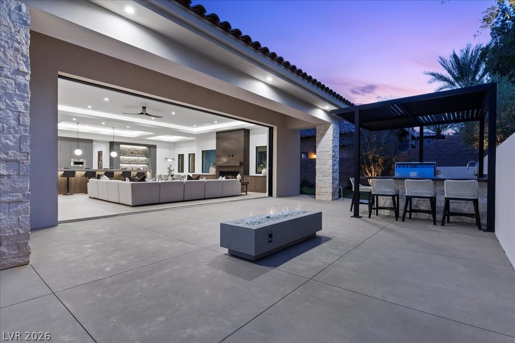 42 Ravenswood Avenue