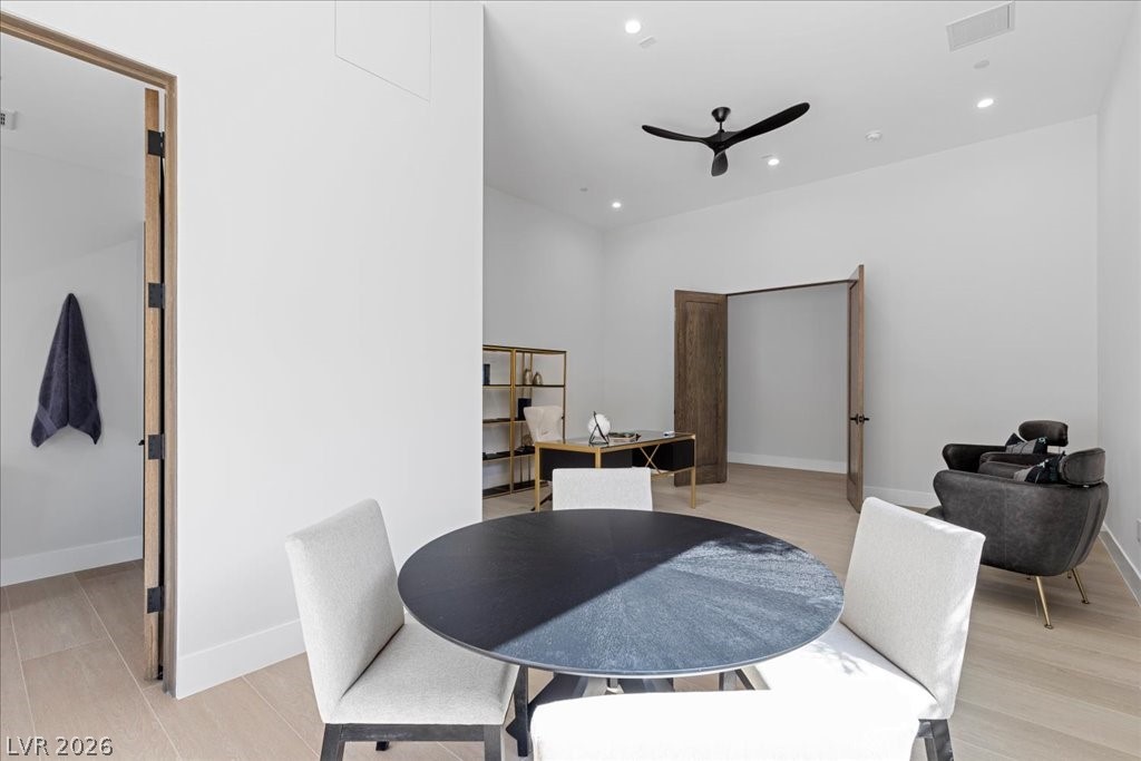 42 Ravenswood Avenue