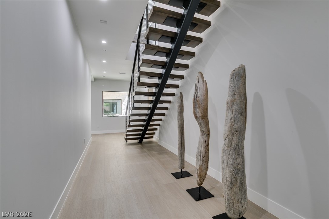 42 Ravenswood Avenue