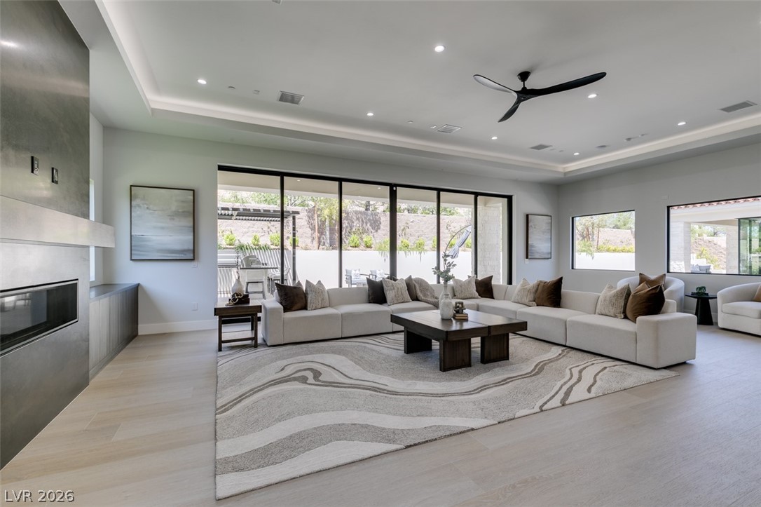 42 Ravenswood Avenue