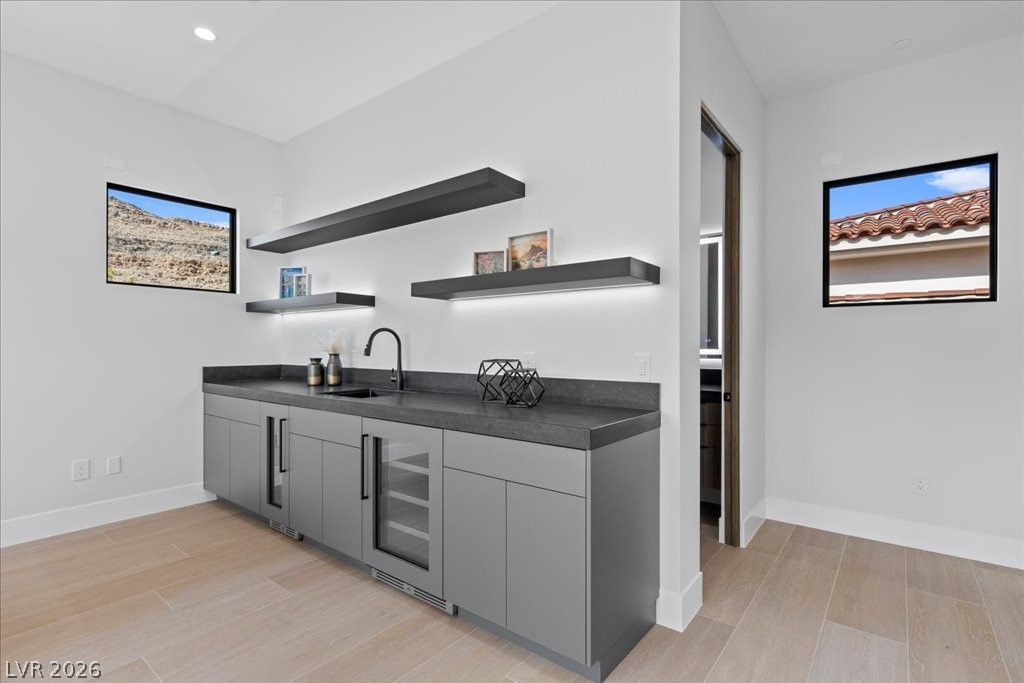 42 Ravenswood Avenue