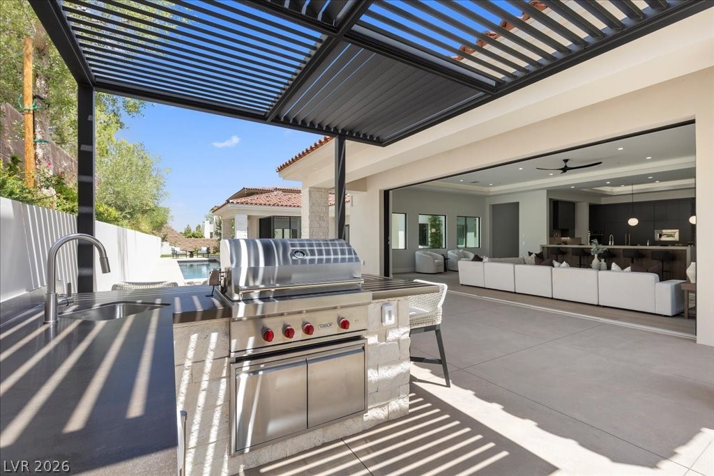 42 Ravenswood Avenue