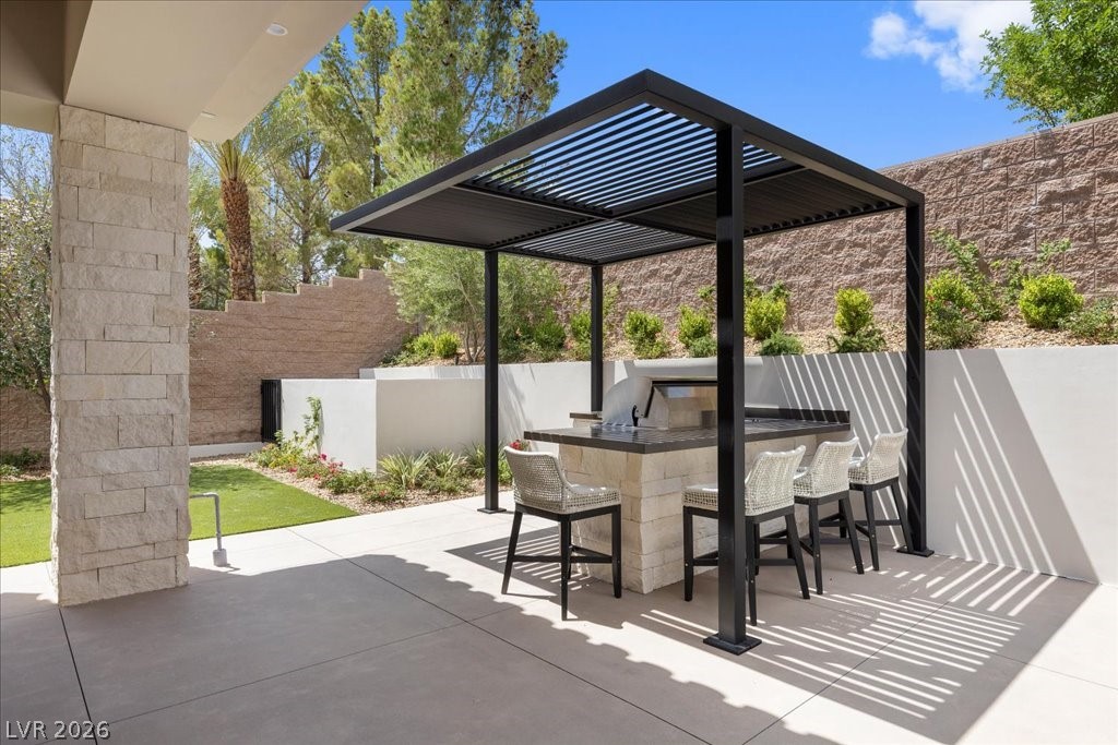 42 Ravenswood Avenue