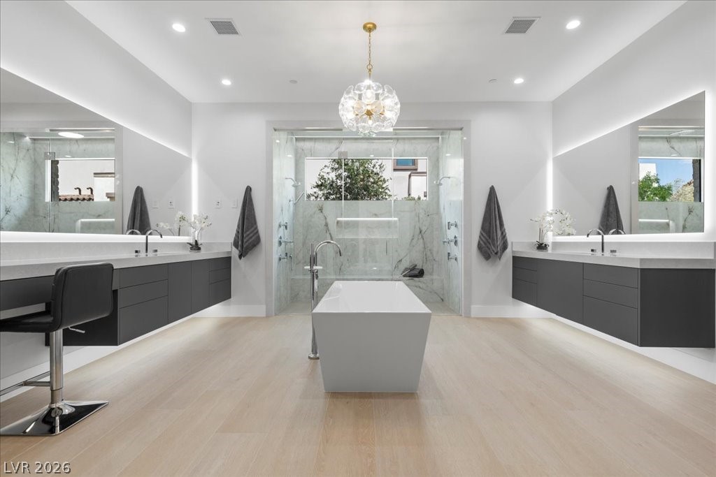 42 Ravenswood Avenue