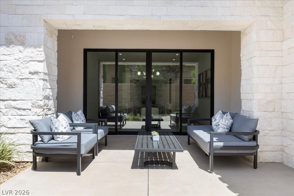 42 Ravenswood Avenue