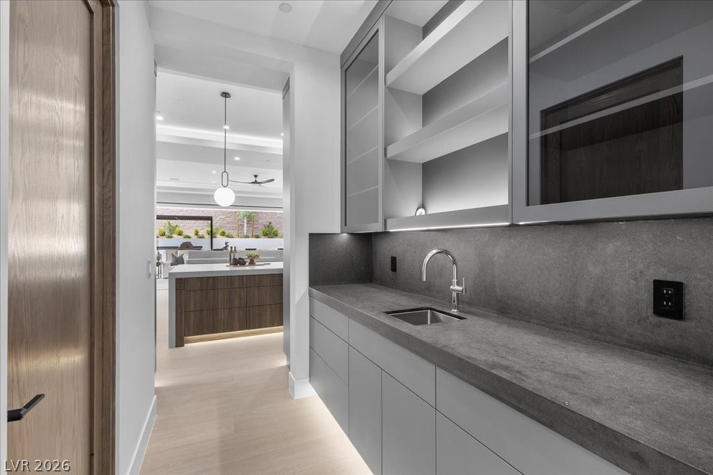 42 Ravenswood Avenue