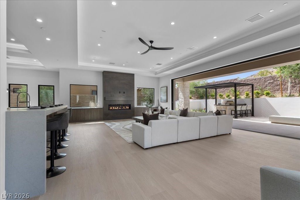 42 Ravenswood Avenue