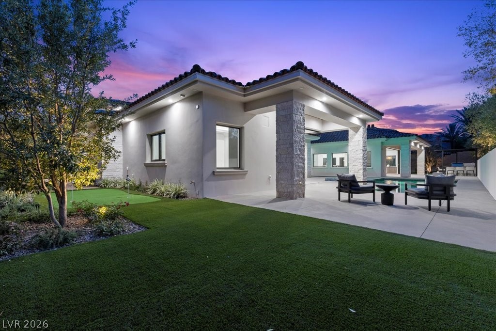 42 Ravenswood Avenue