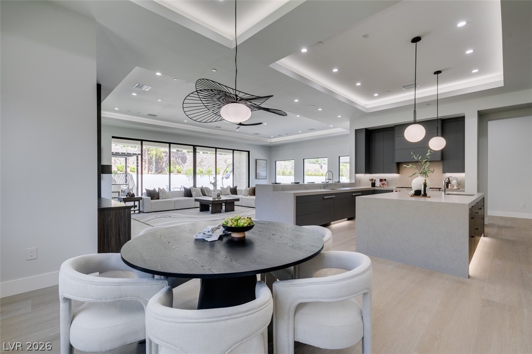 42 Ravenswood Avenue