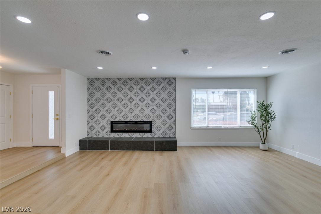 1590 Raindance Way