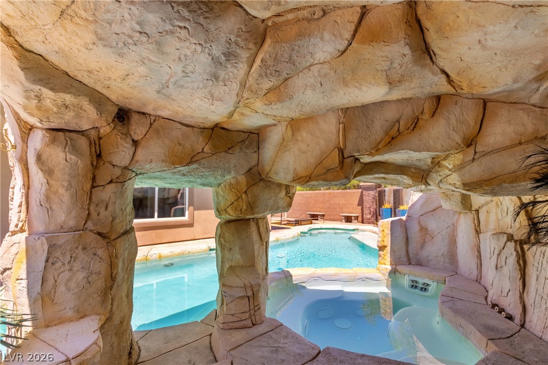 2960 American River Lane