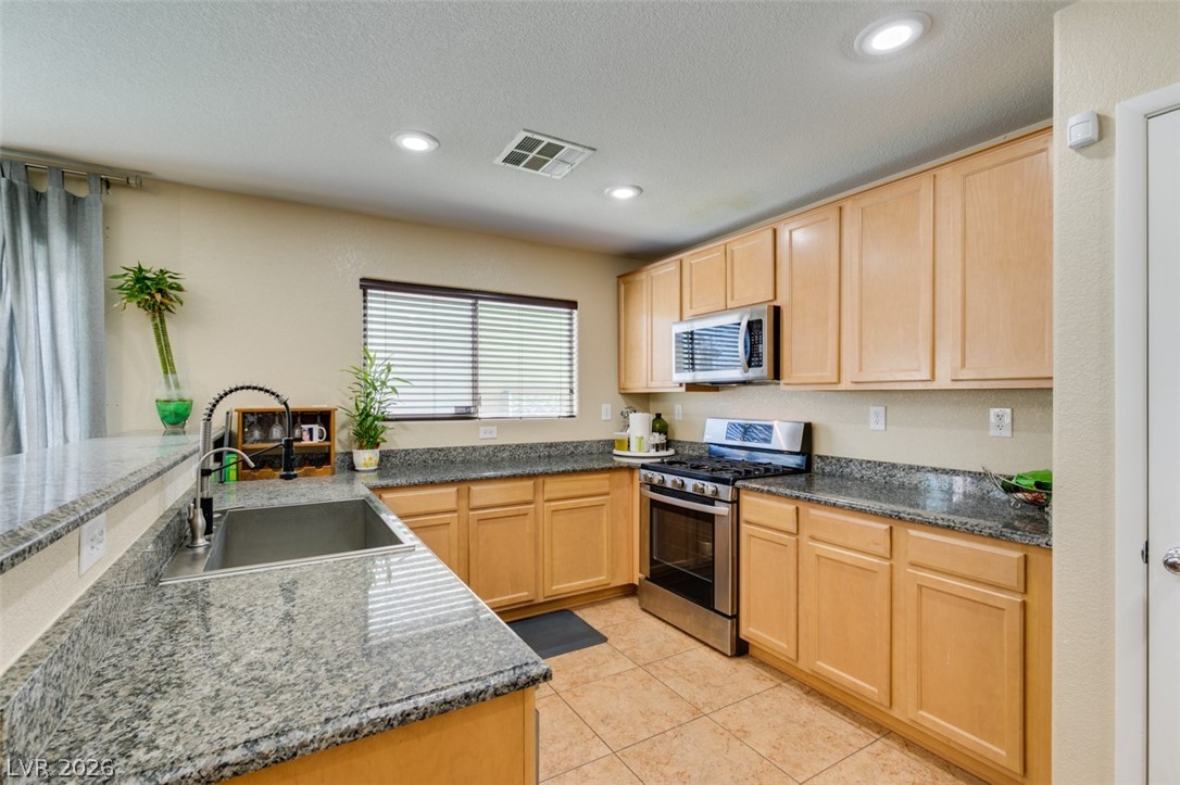 10808 Azure Ocean Avenue