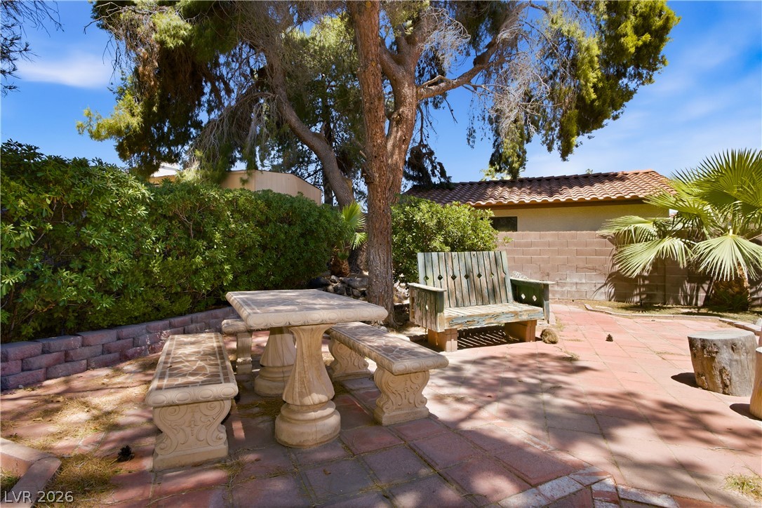 5759 Hedgehaven Court