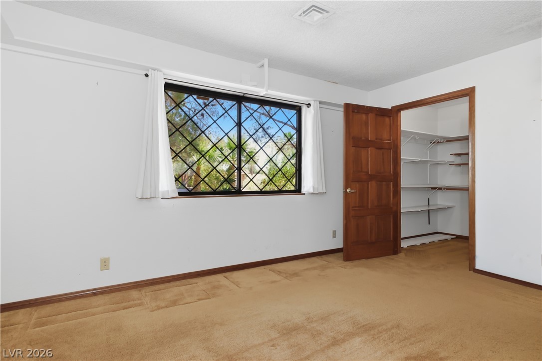 5759 Hedgehaven Court