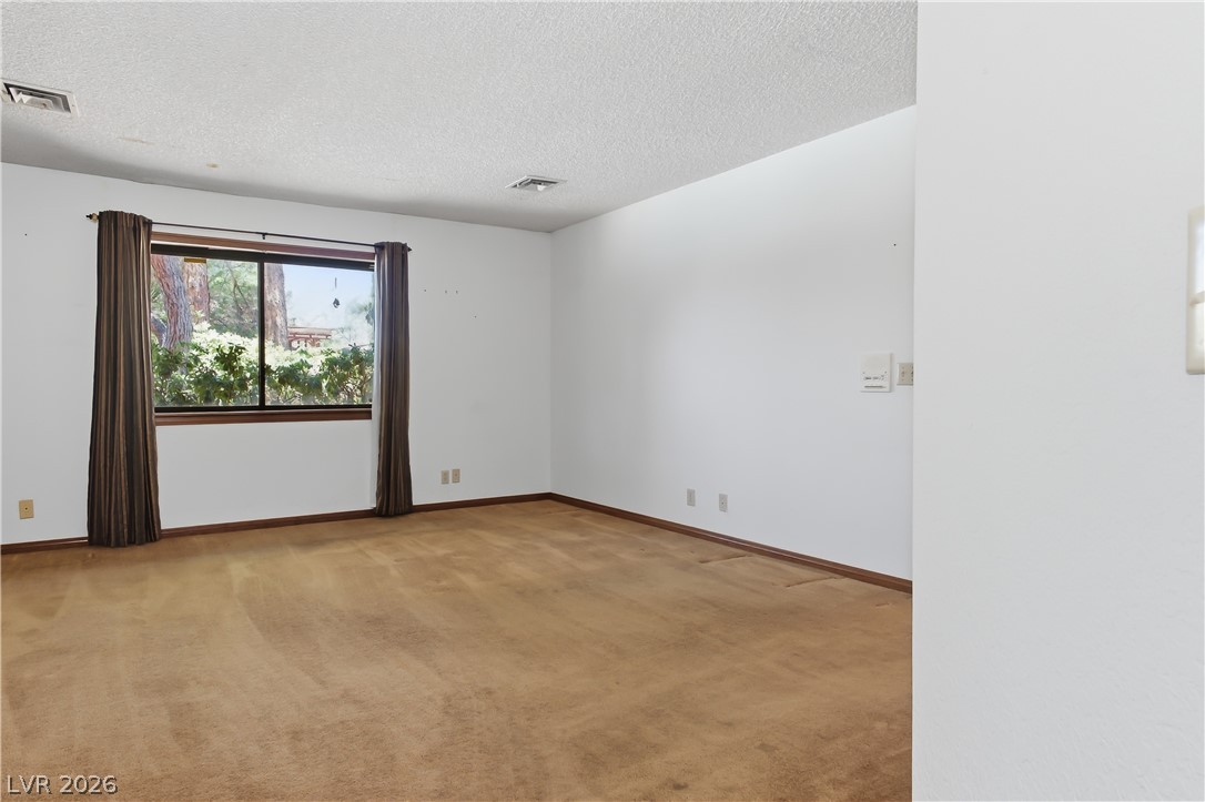 5759 Hedgehaven Court