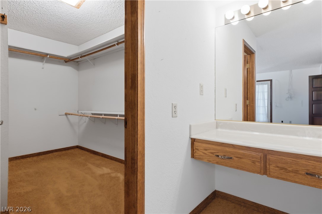 5759 Hedgehaven Court