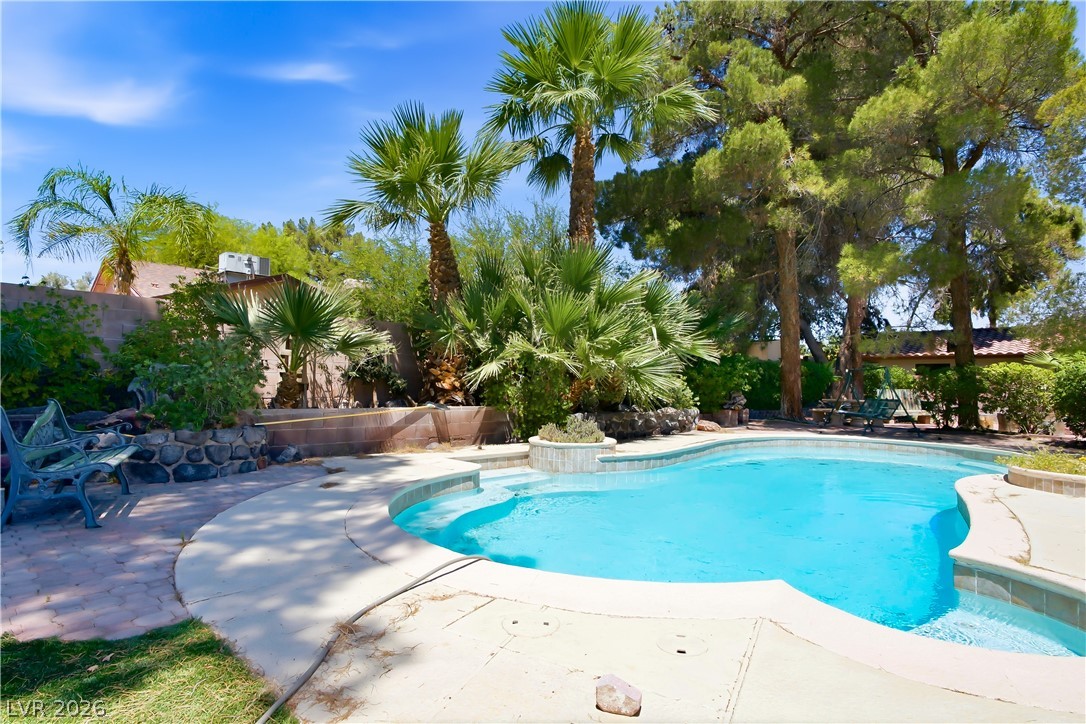 5759 Hedgehaven Court