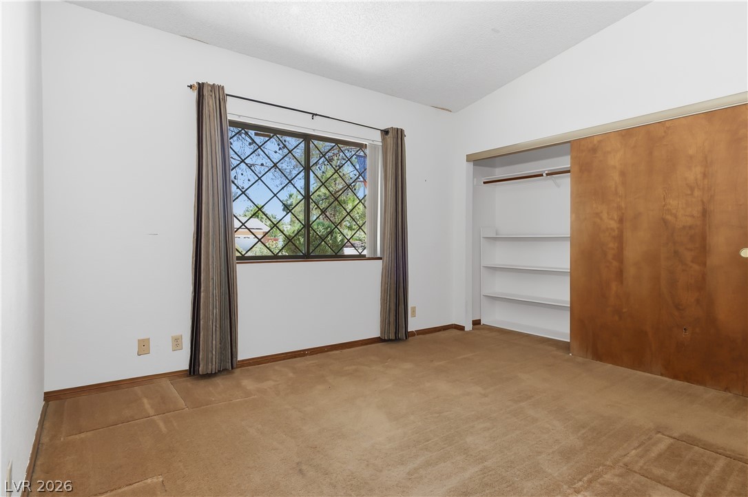 5759 Hedgehaven Court