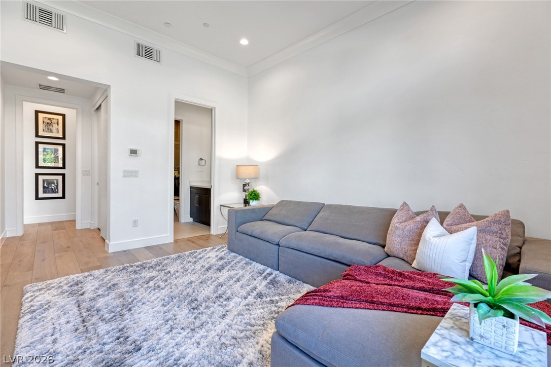 2195 Overlook Canyon Lane