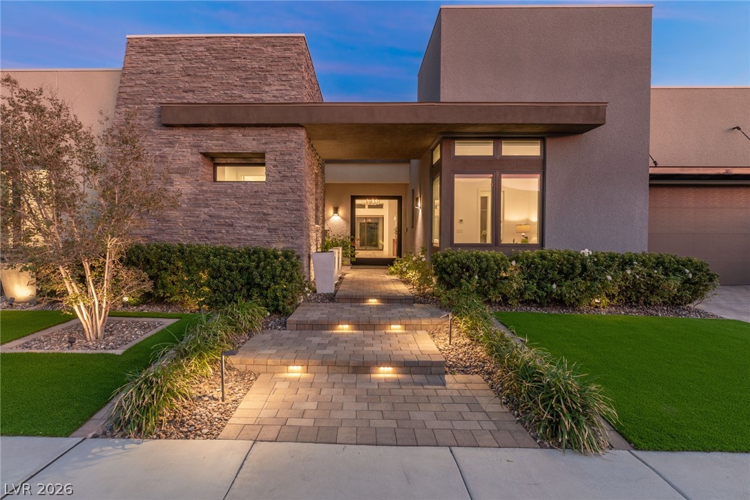 2195 Overlook Canyon Lane