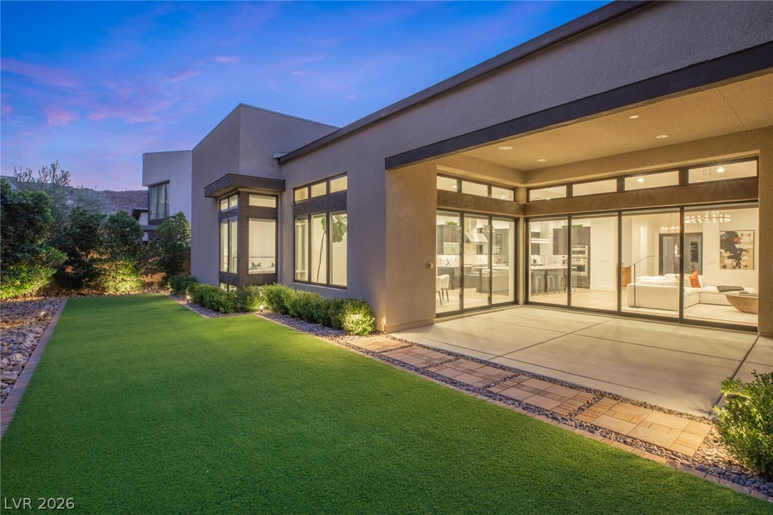 2195 Overlook Canyon Lane