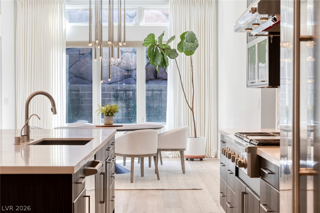 2195 Overlook Canyon Lane