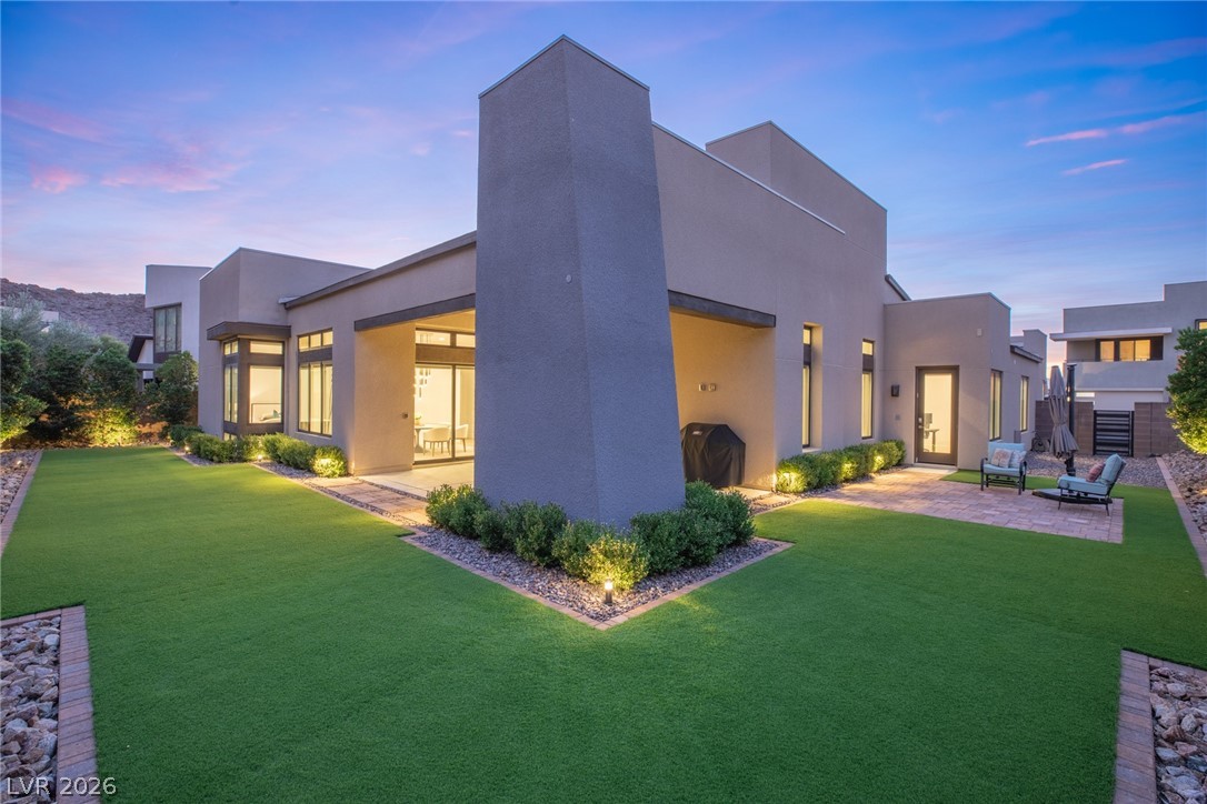 2195 Overlook Canyon Lane