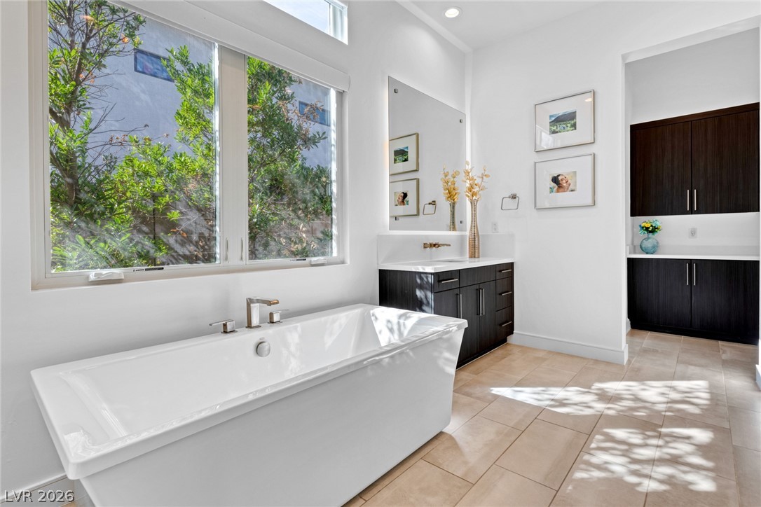 2195 Overlook Canyon Lane