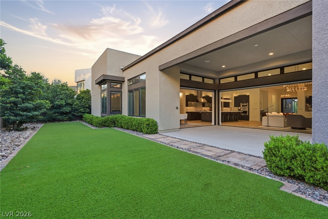 2195 Overlook Canyon Lane