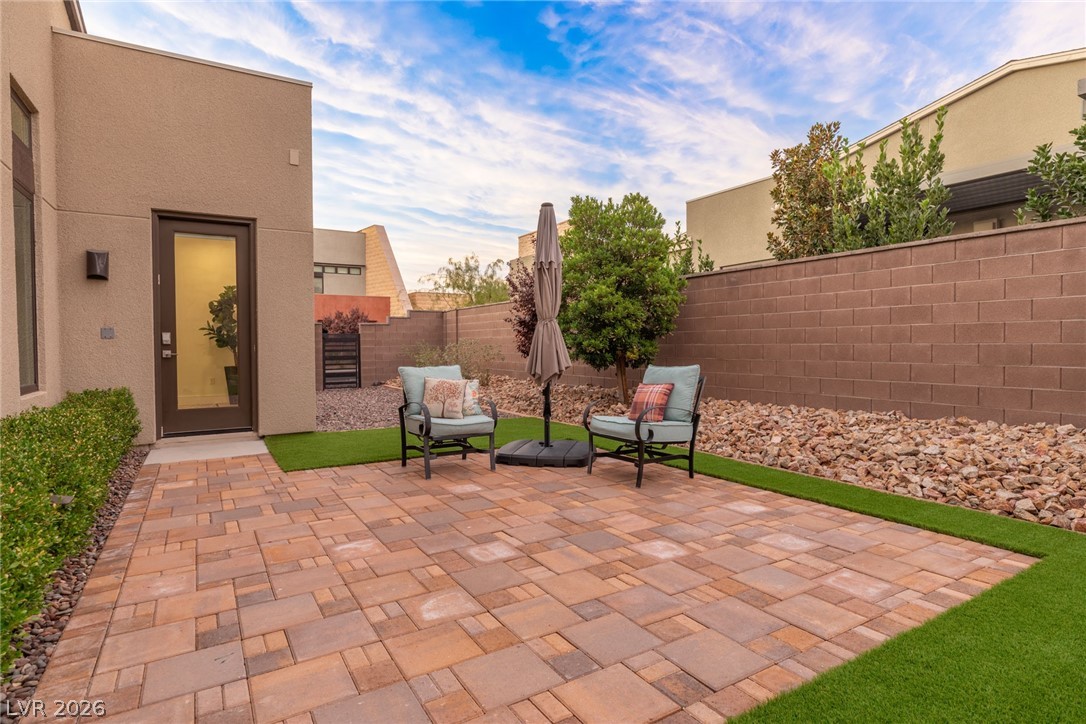 2195 Overlook Canyon Lane