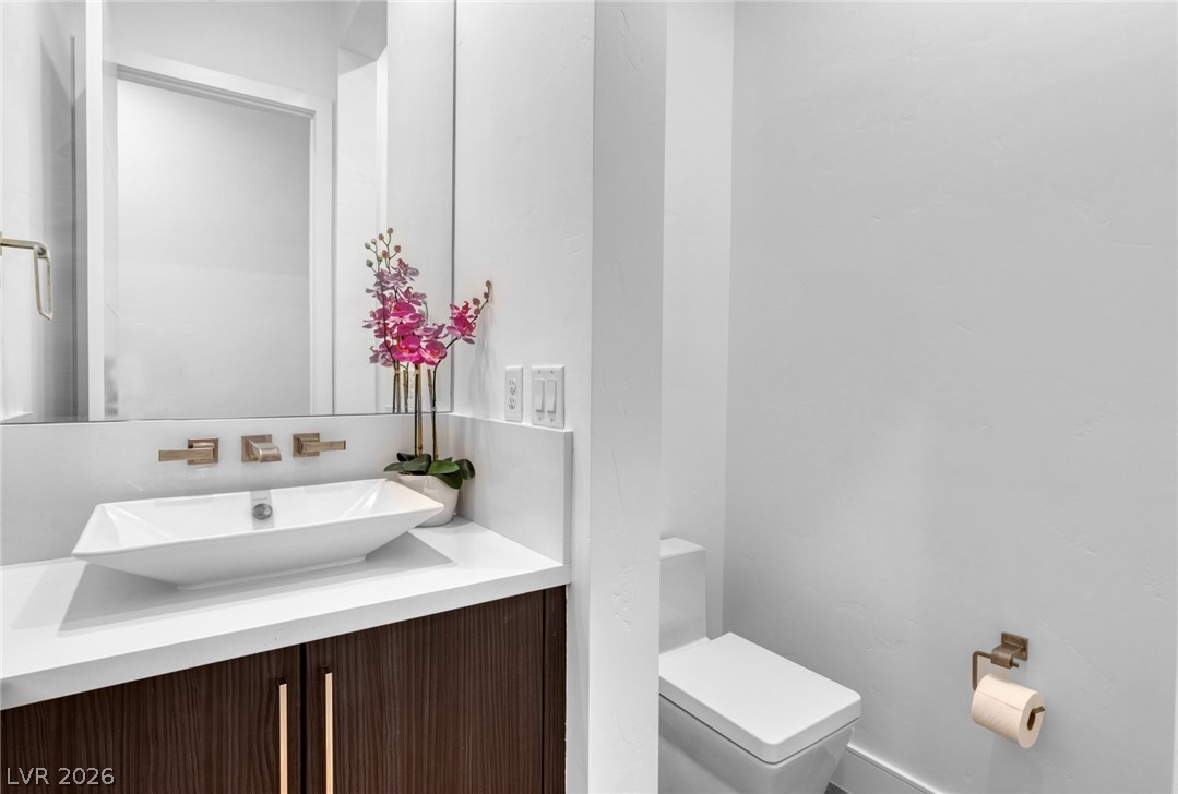 2195 Overlook Canyon Lane