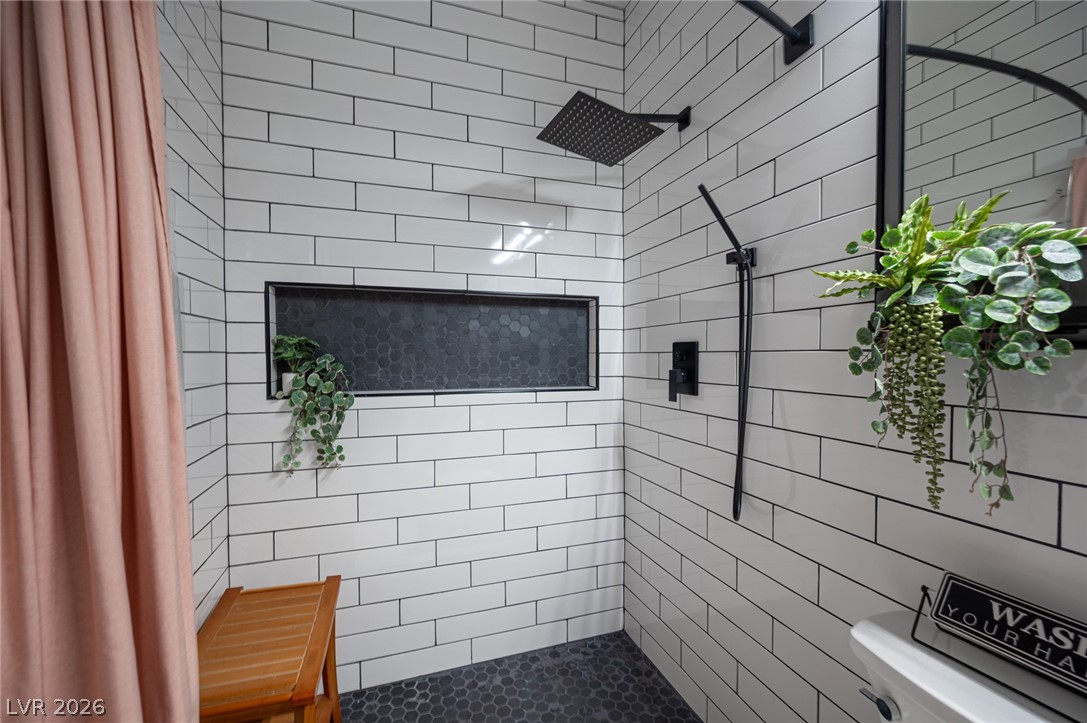 5432 Pride Mountain Street