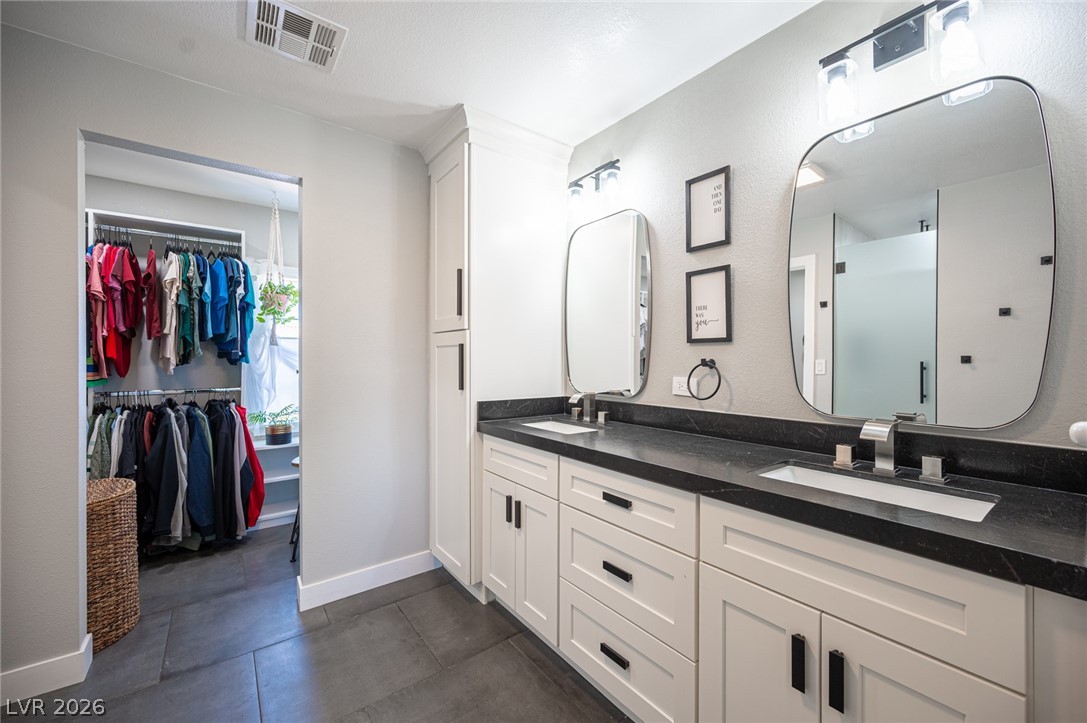 5432 Pride Mountain Street