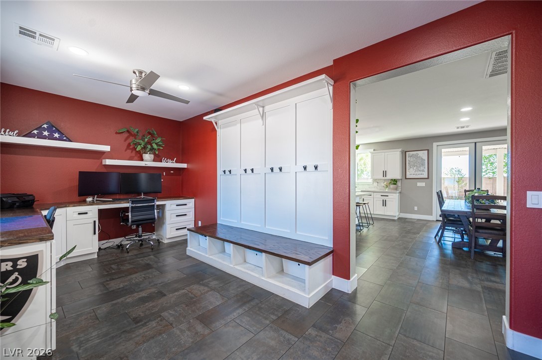 5432 Pride Mountain Street