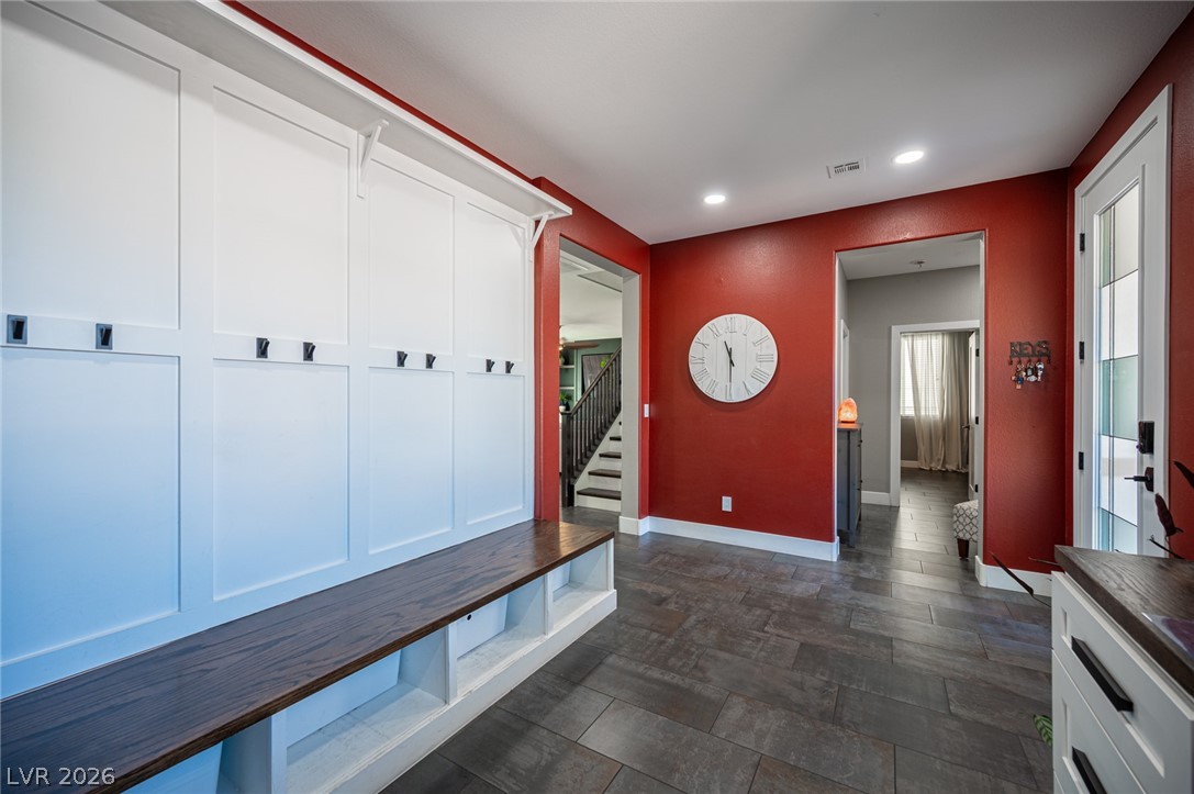 5432 Pride Mountain Street