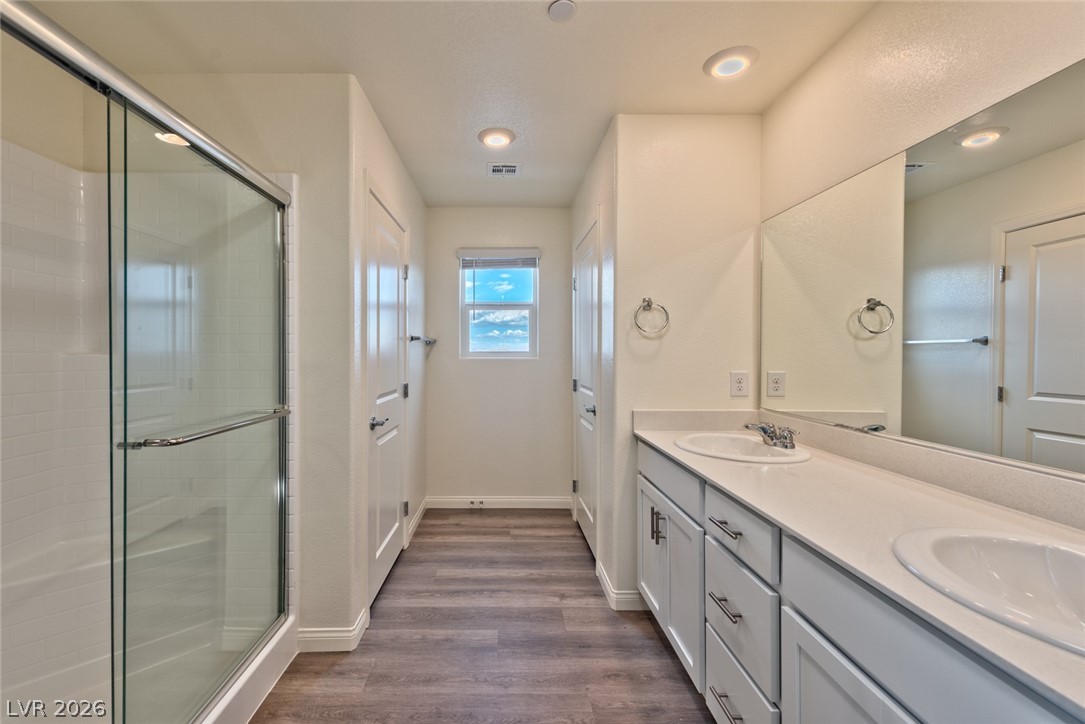 4706 Turquoise Cliffs Avenue