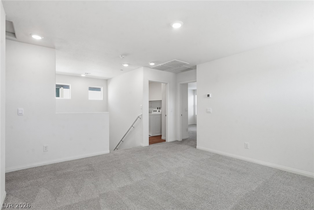4706 Turquoise Cliffs Avenue