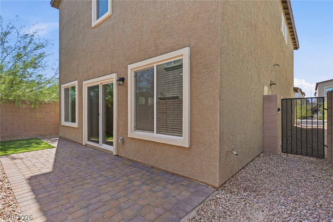 4706 Turquoise Cliffs Avenue