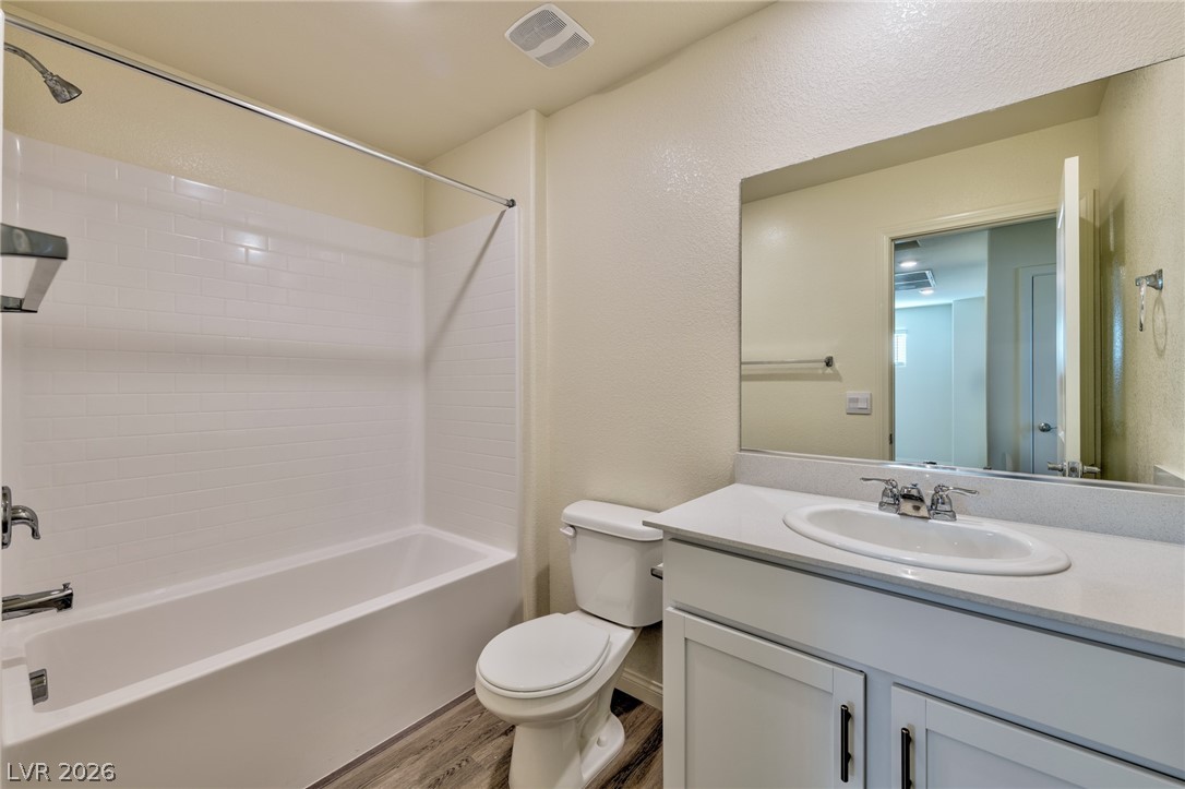 4702 Arctic Cliffs Avenue