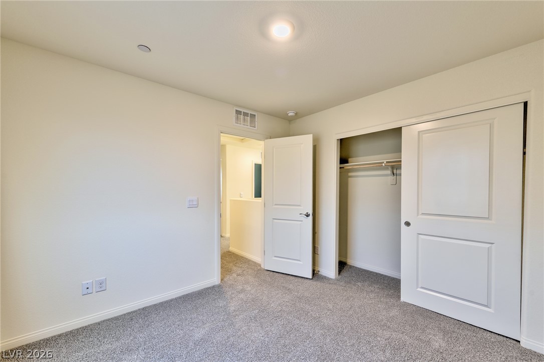 4702 Arctic Cliffs Avenue