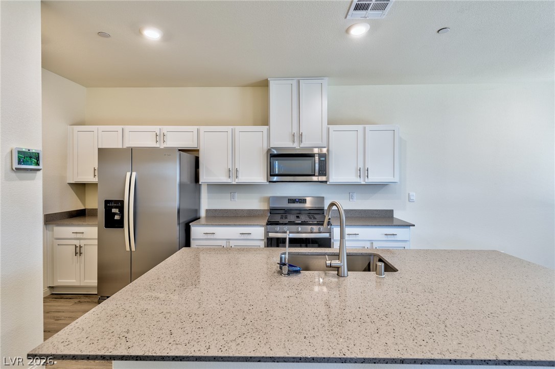 4702 Arctic Cliffs Avenue