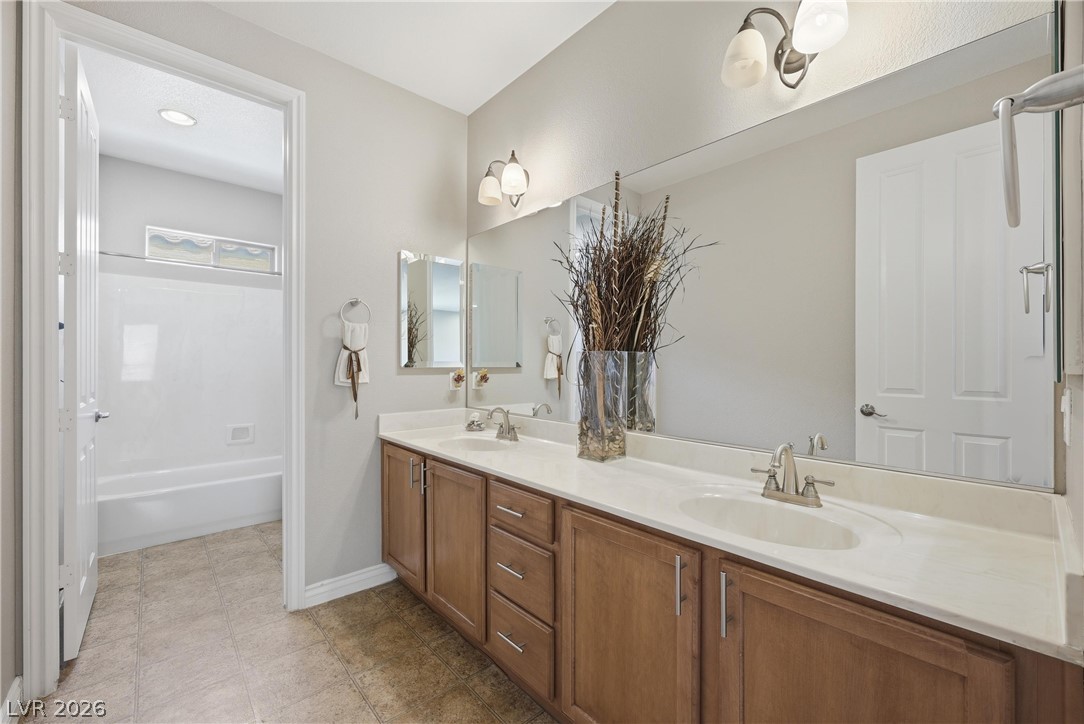 41 Peak Villa Avenue