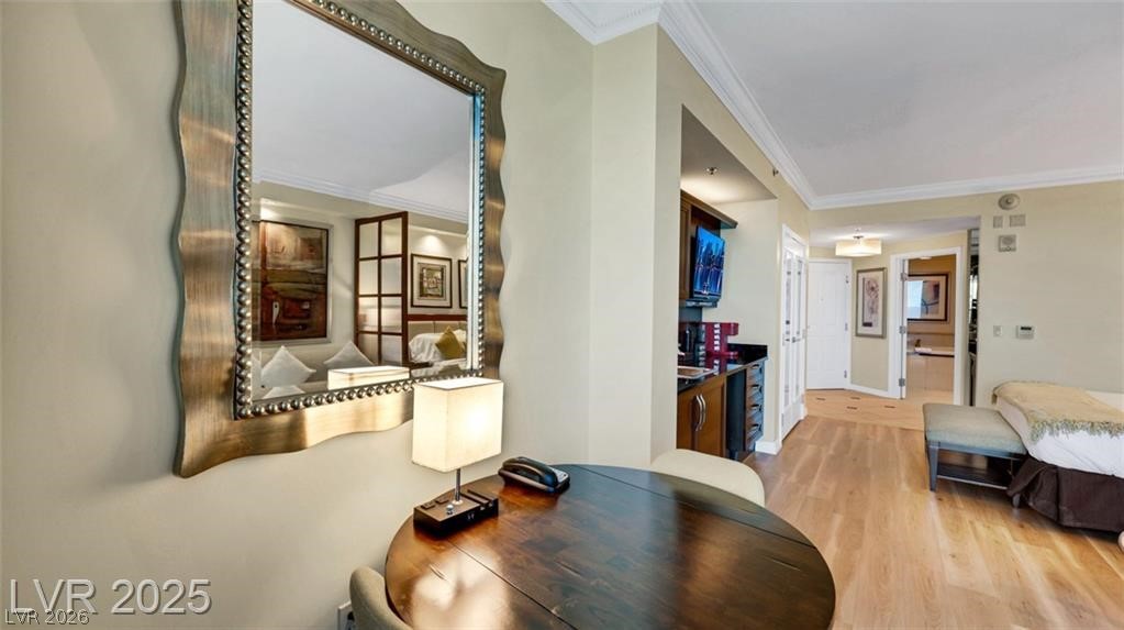 135 East HARMON Avenue 904