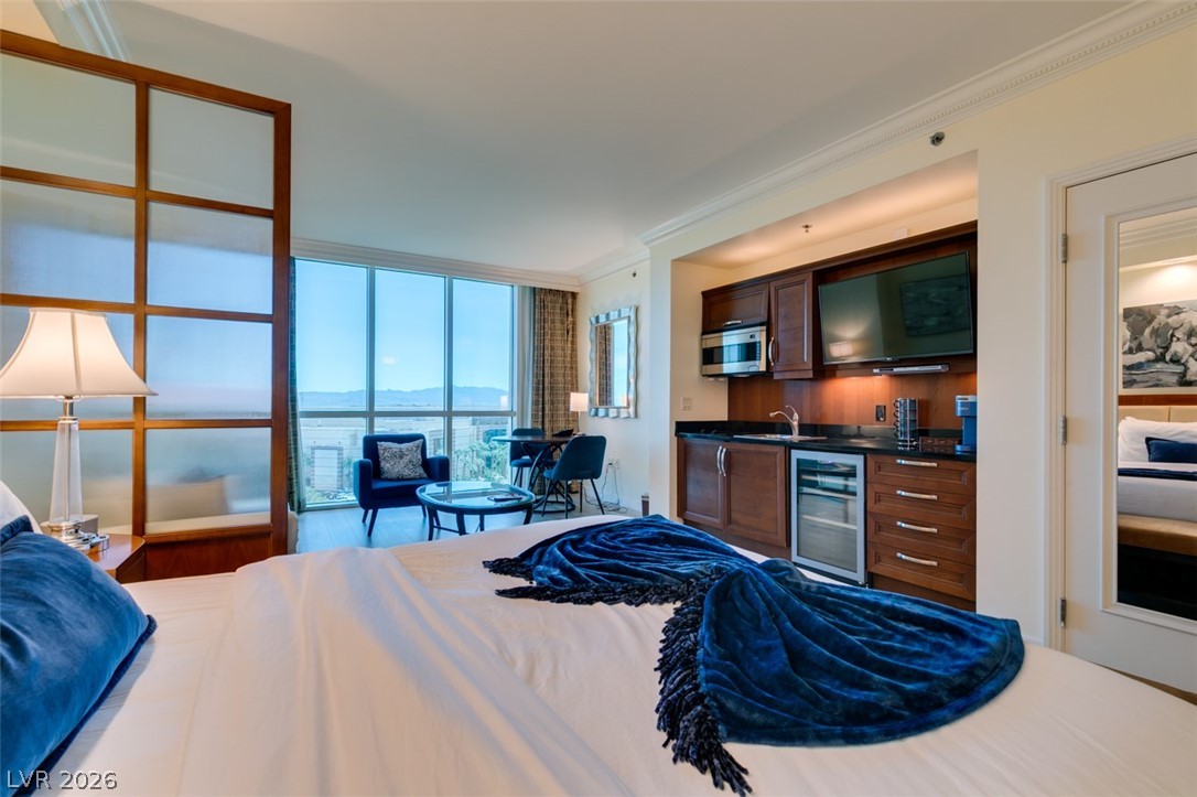 135 East HARMON Avenue 804